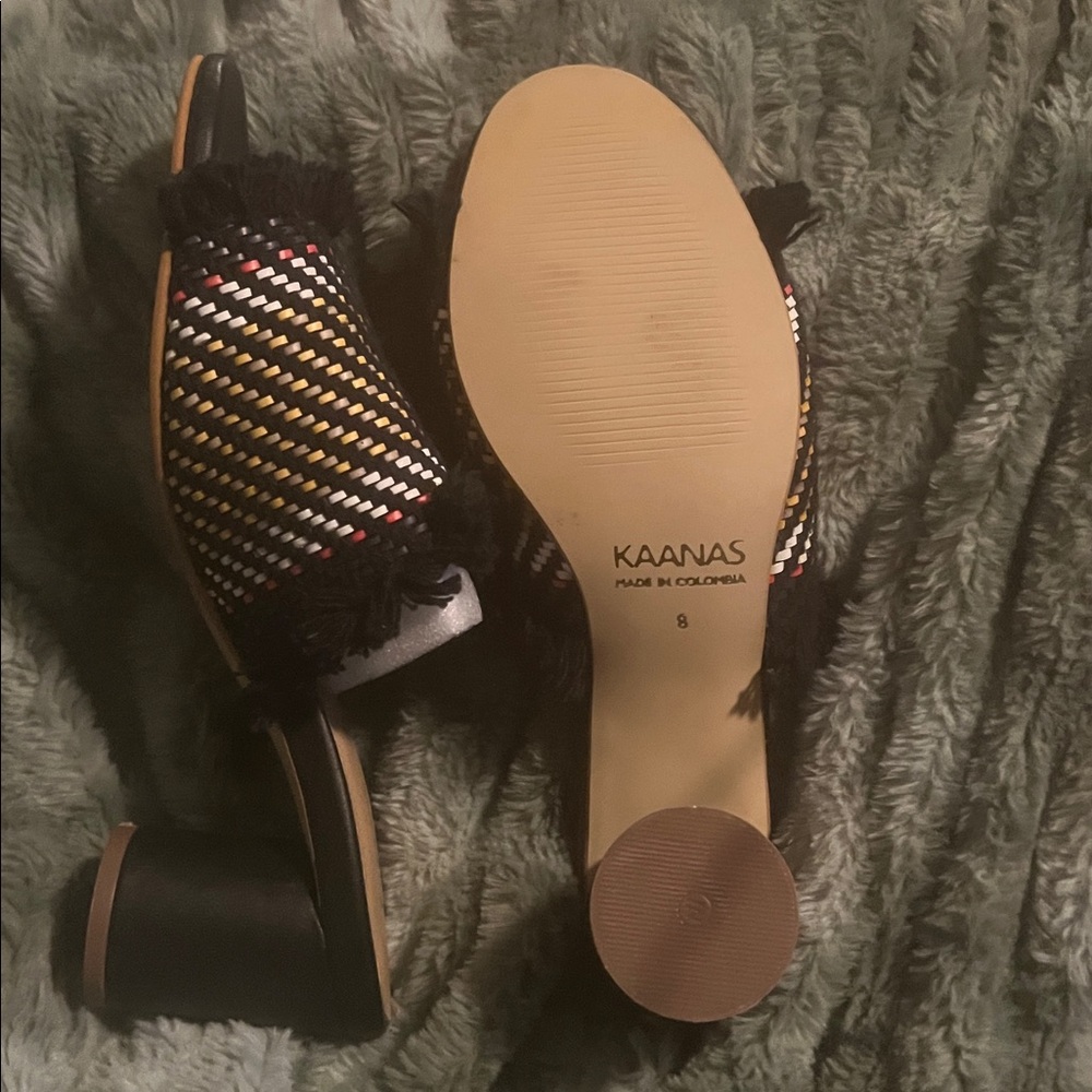 JOHNNY WAS SAMOS SANDAL
BLACK Multicolor Woven Block Heel Slide Sandals - Picture 3 of 5